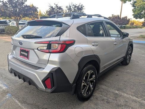 Used 2025 Subaru Crosstrek 2.0i Premium AWD/4WD image 2