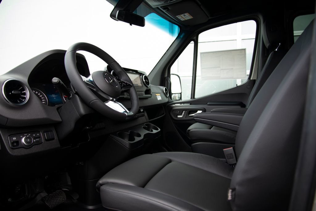 New 2026 Mercedes-Benz Sprinter 2500 image 12