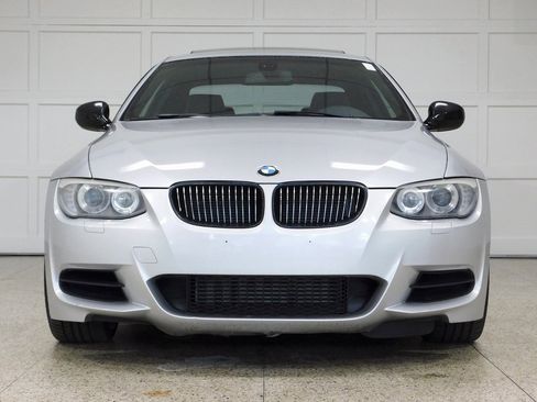Used 2011 BMW 335is Coupe image 2