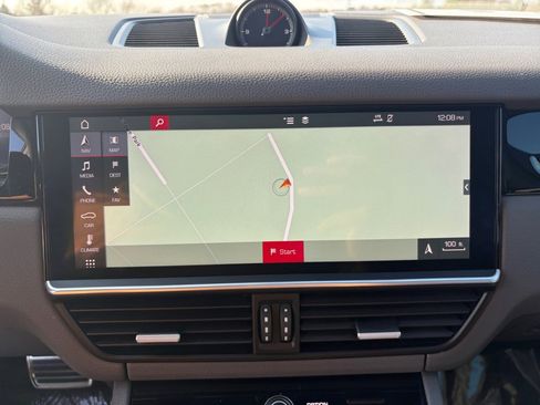 Used 2019 Porsche Cayenne S image 22