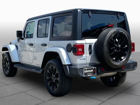 Used 2023 Jeep Wrangler Unlimited Sahara w/ Cold Weather Group AWD/4WD image 12