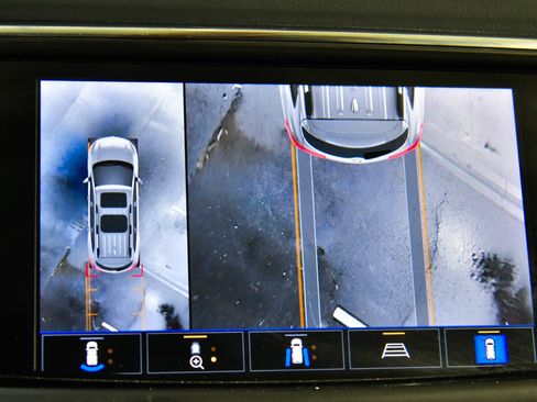 Used 2024 Buick Enclave Premium image 22