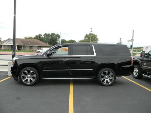 Used 2018 GMC Yukon XL Denali w/ Open Road Package image 1