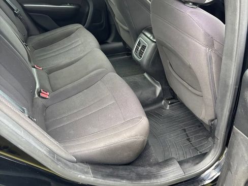 Used 2015 Chrysler 200 Limited w/ Convenience Group FWD image 8