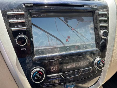 Used 2016 Nissan Murano S w/ Navigation Package AWD/4WD image 6