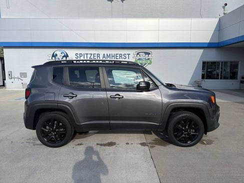Used 2017 Jeep Renegade Altitude AWD/4WD image 11