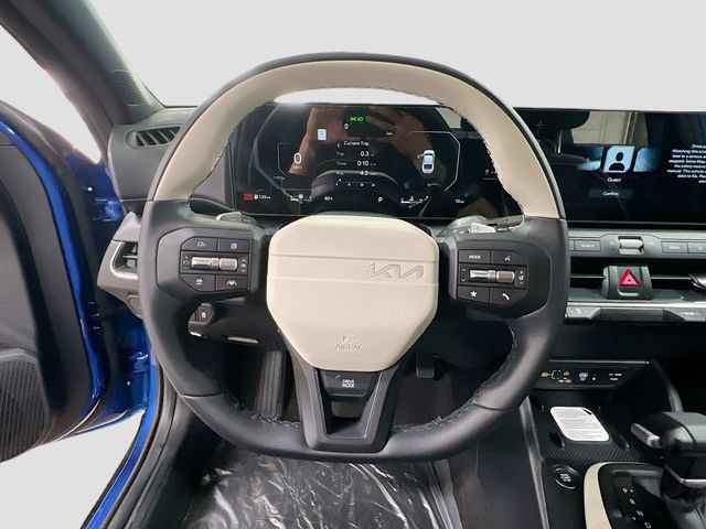 New 2025 Kia K4 GT-Line w/ GT-Line Sunroof Package FWD image 11
