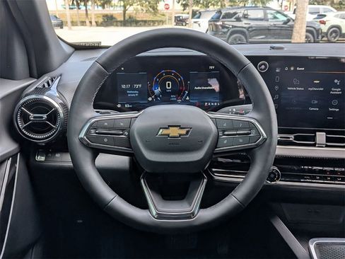 New 2026 Chevrolet Equinox LT image 10