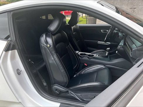 Used 2025 Ford Mustang GT Premium RWD image 10