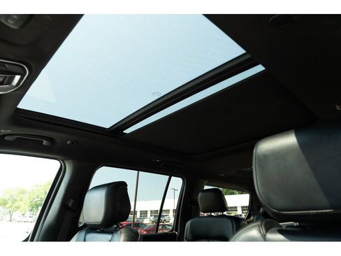 Used 2022 Jeep Wagoneer Series III w/ Premium Group I AWD/4WD image 16