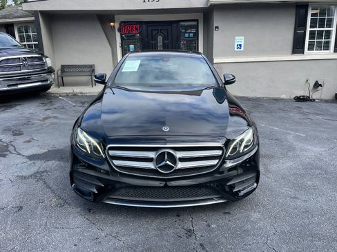 Used 2019 Mercedes-Benz E 300 image 3