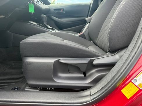 Used 2025 Toyota Corolla LE AWD/4WD image 26