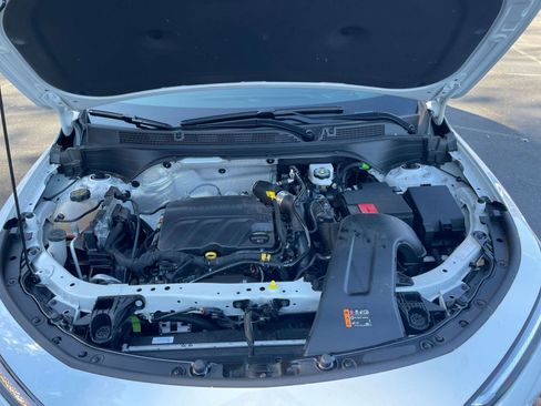 Used 2025 Buick Envista Sport Touring image 28