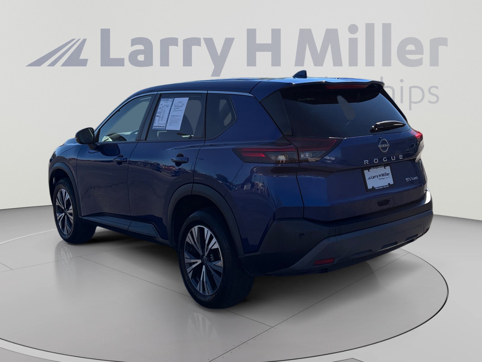 Used 2022 Nissan Rogue SV AWD/4WD image 3