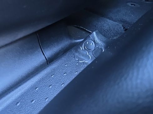 Used 2025 Chrysler Pacifica Select image 34