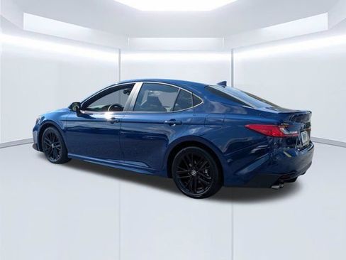 Used 2026 Toyota Camry SE FWD image 6