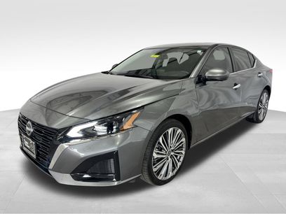 Used 2025 Nissan Altima 2.5 SL