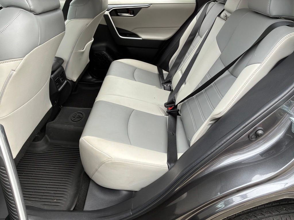 Used 2021 Toyota RAV4 XLE Premium FWD image 29