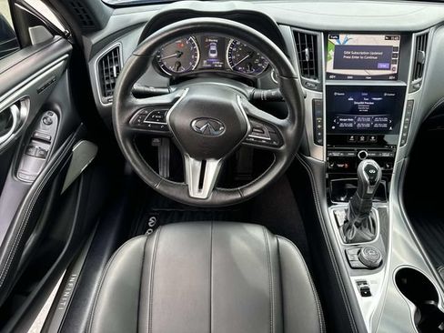 Used 2019 INFINITI Q60 3.0t Luxe w/ Essential Package AWD/4WD image 15