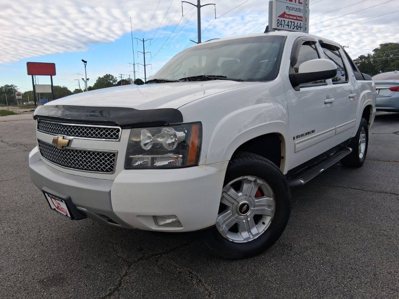 Used 2009 Chevrolet Avalanche LT w/ Luxury Package AWD/4WD image 1