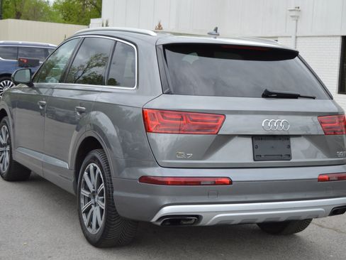 Used 2017 Audi Q7 3.0T Prestige image 4