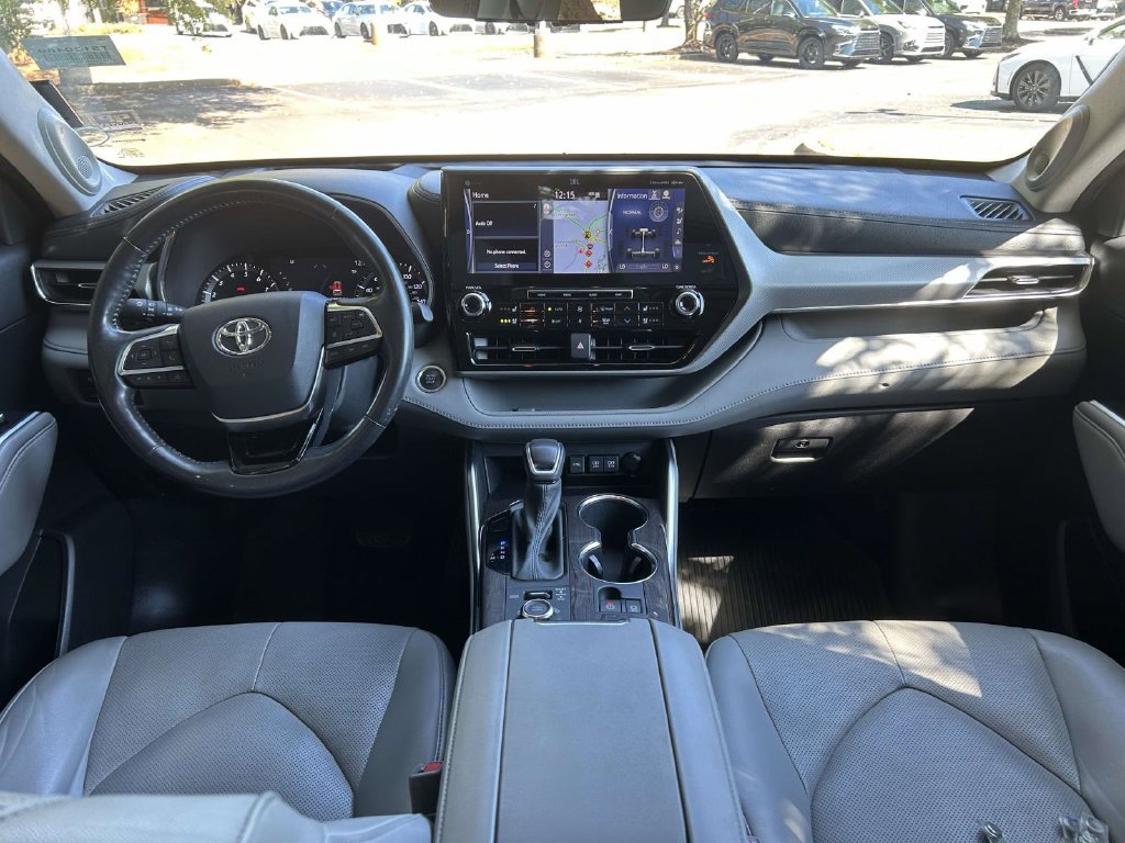 Used 2021 Toyota Highlander Platinum AWD/4WD image 10