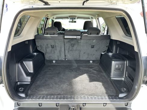 Used 2018 Toyota 4Runner SR5 image 26