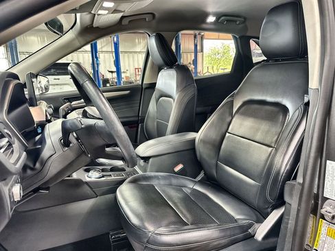 Used 2021 Ford Escape SEL w/ Technology Package AWD/4WD image 12