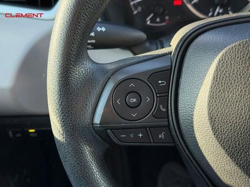 Used 2021 Toyota Corolla LE image 21