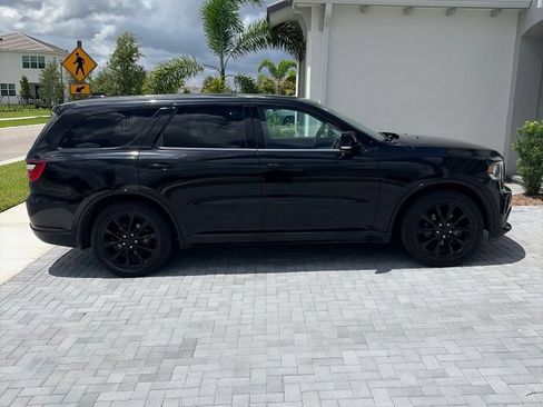 Used 2018 Dodge Durango GT w/ Blacktop Package RWD image 2