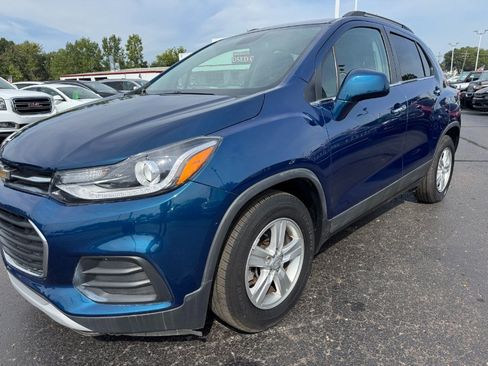Used 2019 Chevrolet Trax LT w/ Driver Confidence Package FWD image 9