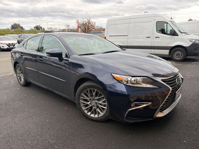 Used 2018 Lexus ES 350 w/ Navigation System Package