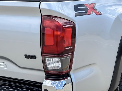 Used 2023 Toyota Tacoma SR5 AWD/4WD image 26