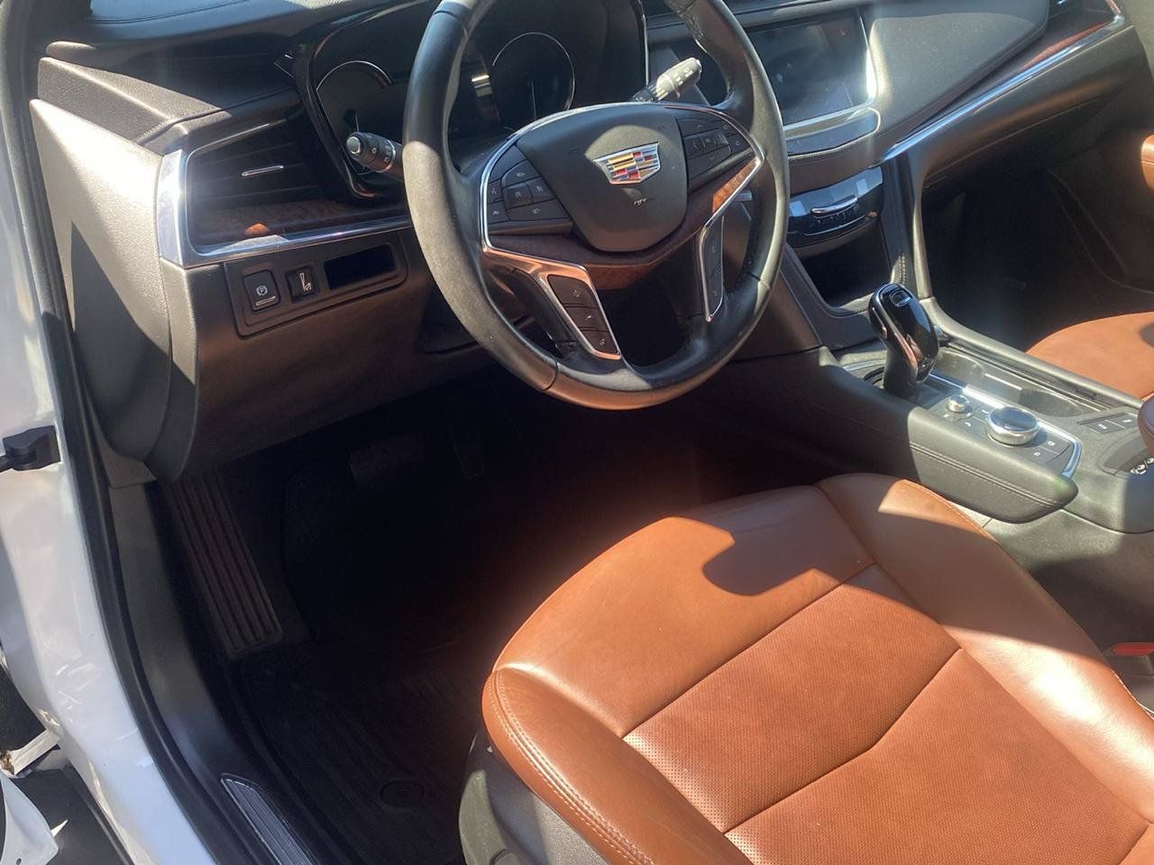 Used 2020 Cadillac XT5 Premium Luxury FWD image 24