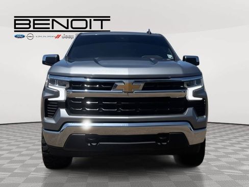 Used 2024 Chevrolet Silverado 1500 LT AWD/4WD image 2
