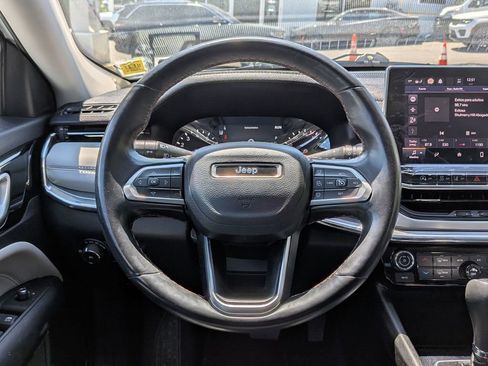 Used 2022 Jeep Compass Limited AWD/4WD image 13