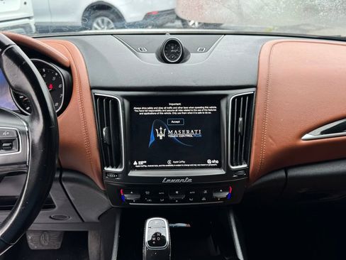 Used 2019 Maserati Levante image 26
