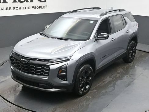 New 2026 Chevrolet Equinox LT w/ Midnight Edition FWD image 23