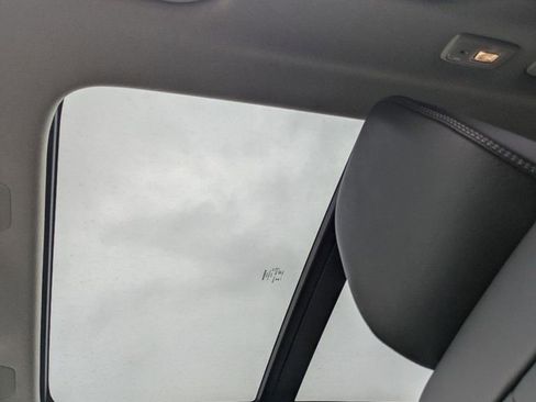 New 2025 Volvo XC40 B5 Core w/ Protection Package Premier image 23