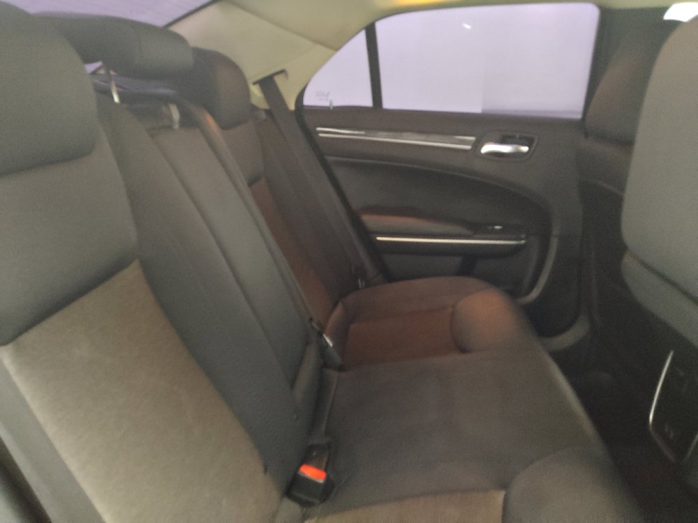 Used 2019 Chrysler 300 Touring w/ Sport Appearance Package RWD image 19