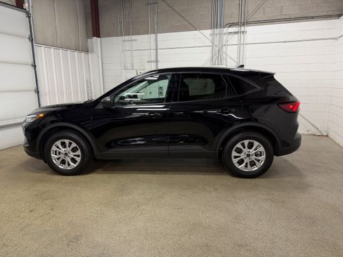Certified 2025 Ford Escape Active AWD/4WD image 6