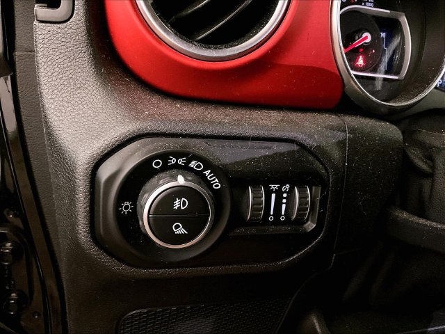 Used 2020 Jeep Gladiator Rubicon AWD/4WD image 30