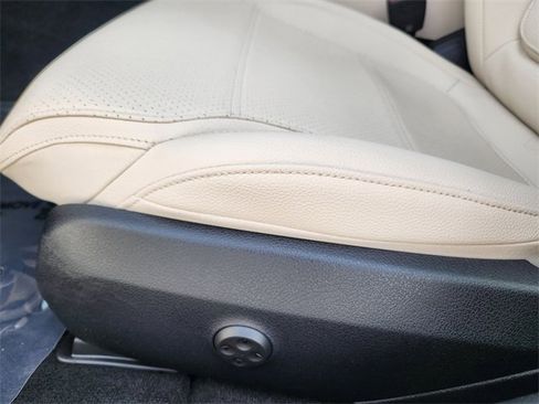 Certified 2025 Mercedes-Benz C 300 4MATIC Sedan image 9