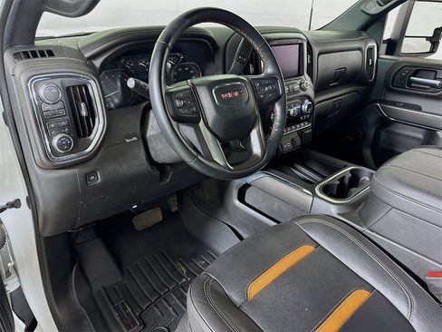 Used 2023 GMC Sierra 2500 AT4 w/ AT4 Preferred Package image 7