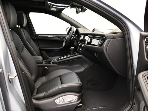 Certified 2026 Porsche Macan AWD/4WD image 50