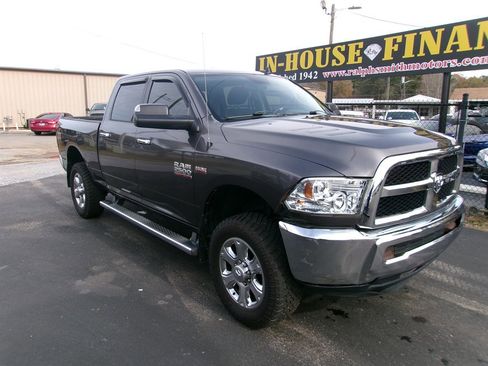 Used 2015 RAM 2500 SLT w/ Luxury Group image 6