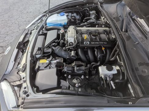 Used 2021 MAZDA MX-5 Miata RF Club RWD image 39