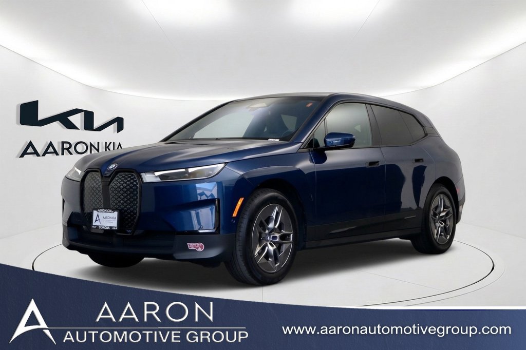 Used 2023 BMW iX xDrive50 AWD/4WD image 1