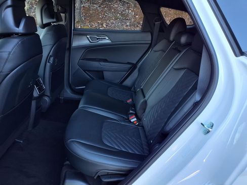 New 2026 Kia Sportage X-Line w/ X-Line Premium Package AWD/4WD image 4