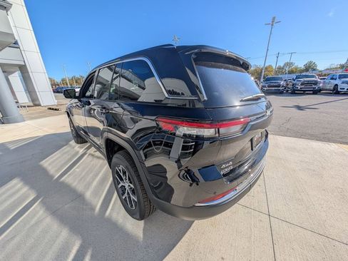 New 2025 Jeep Grand Cherokee Limited image 7
